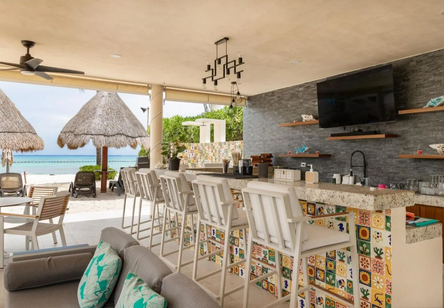 The Elements Oceanfront & Beachside Condo Hotel Playa del Carmen 4*,  Mexico