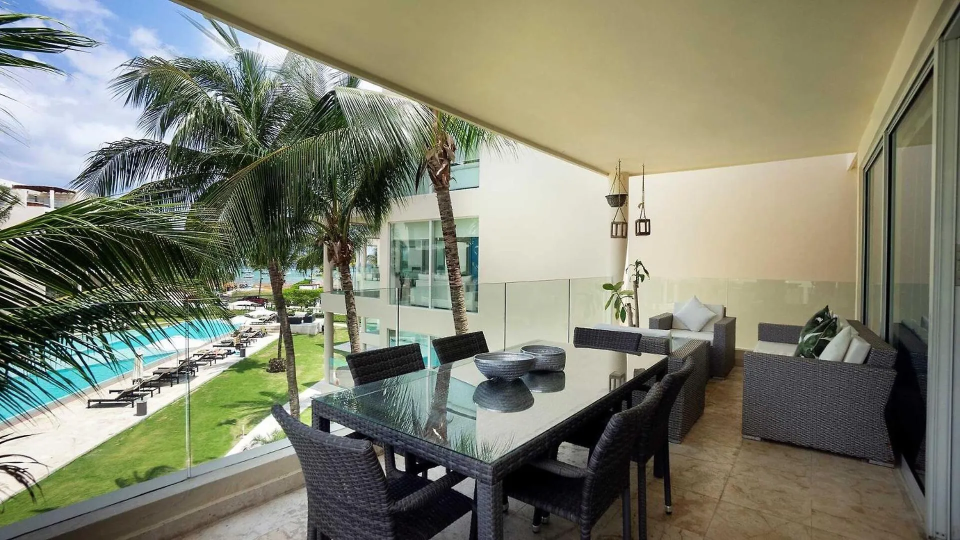 The Elements Oceanfront & Beachside Condo Hotel Πλάγια Ντελ Κάρμεν 4*,  Μεξικό