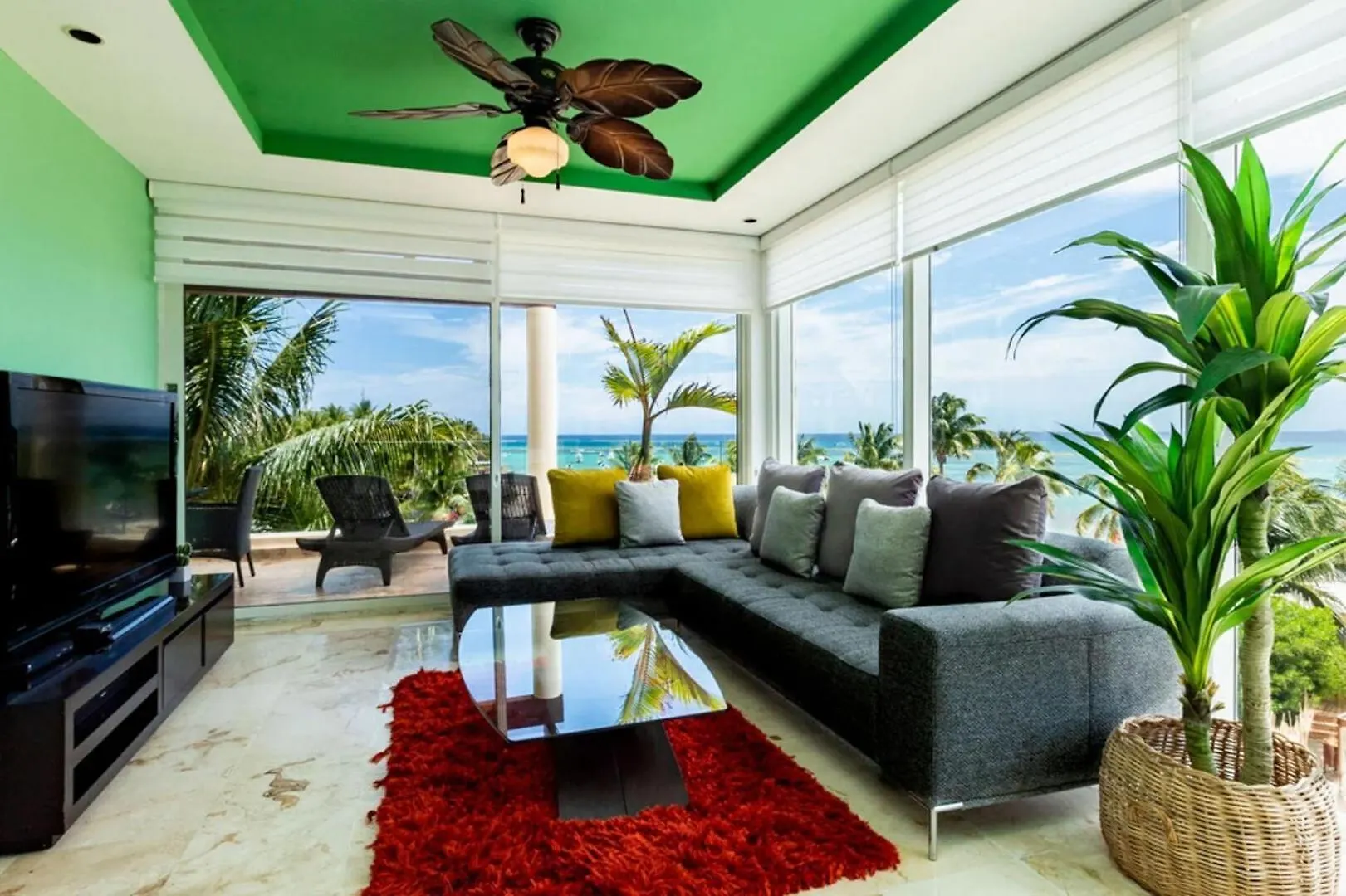 The Elements Oceanfront & Beachside Condo Hotel Playa del Carmen