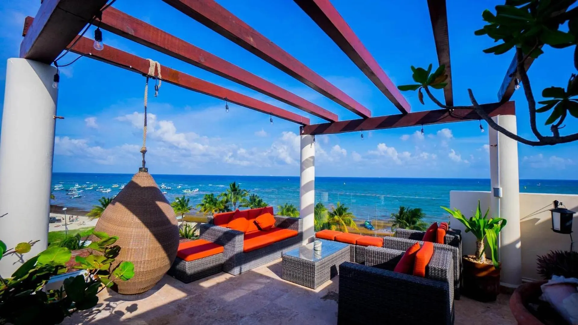 The Elements Oceanfront & Beachside Condo Hotel Playa del Carmen Aparthotel